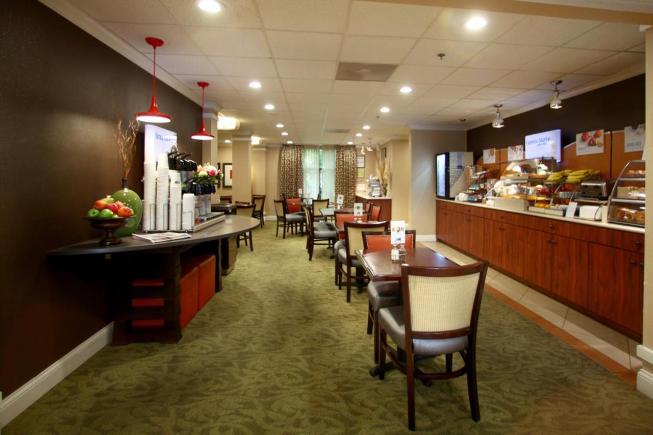 Holiday Inn Express Hotel & Suites - Atlanta/Emory University Area By Ihg Decatur Exterior photo